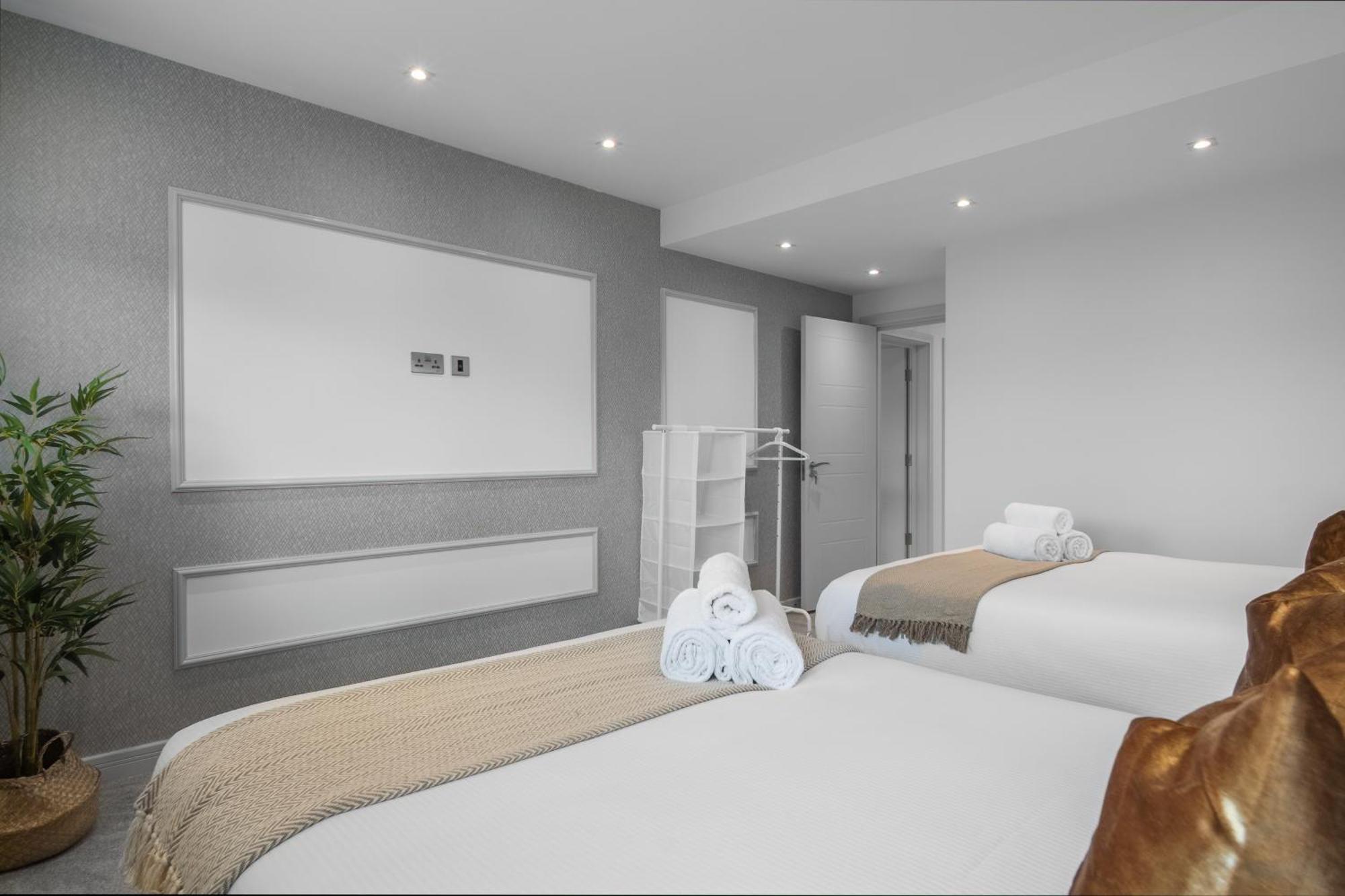 Livestay-Modern & Stylish Apartments In 디드코트 외부 사진