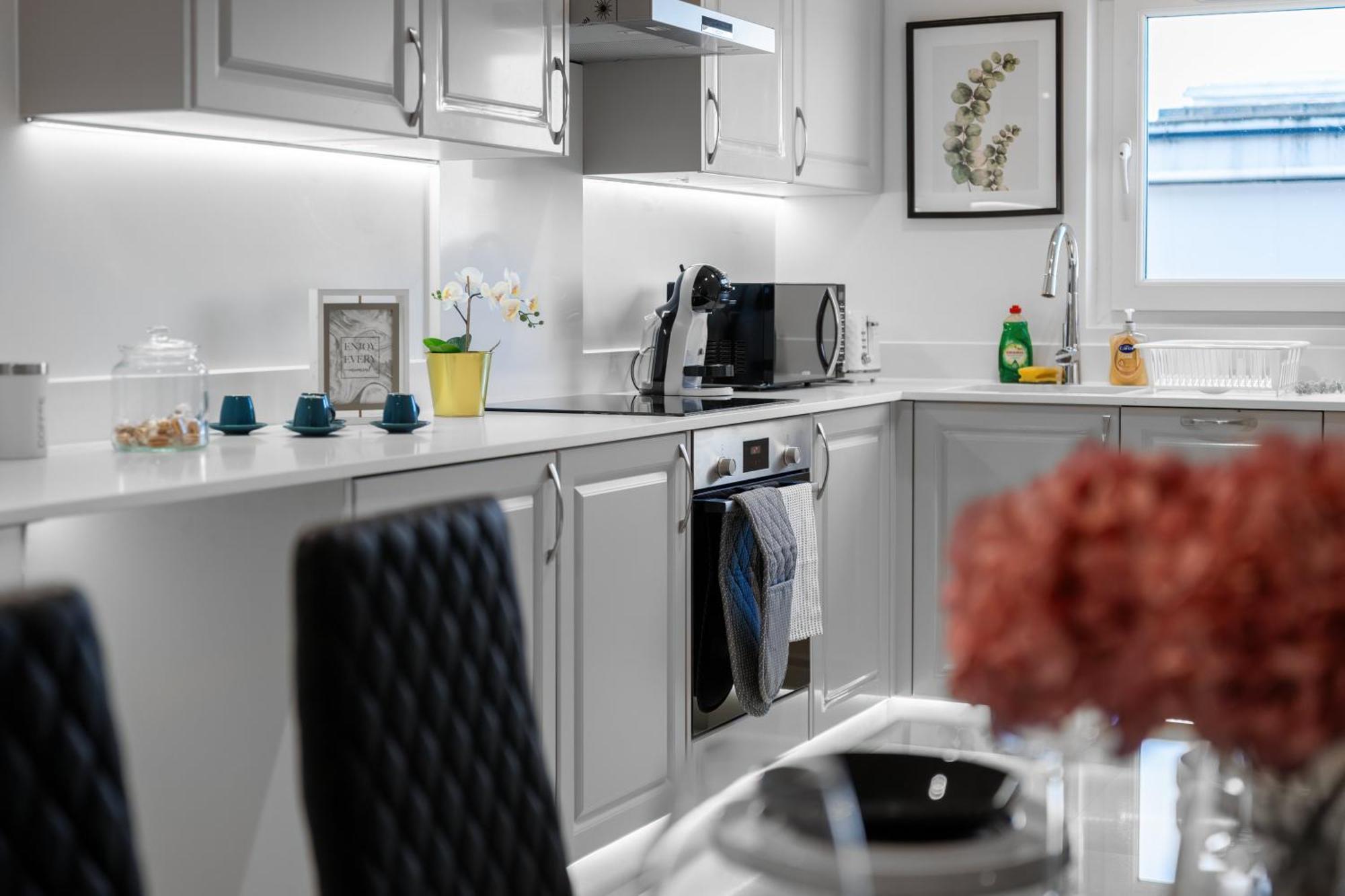 Livestay-Modern & Stylish Apartments In 디드코트 외부 사진